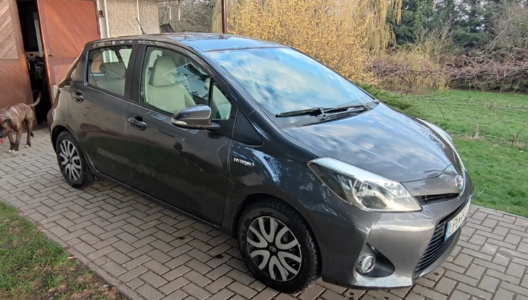 Toyota Yaris cena 42900 przebieg: 214000, rok produkcji 2012 z Szlichtyngowa małe 46